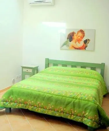 Renda Hotel *